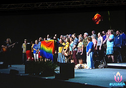 P1080030_LGBTlawPass9_6x4x240