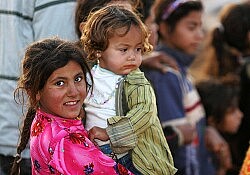 1280px-Iraqi_refugee_children,_Damascus,_Syria