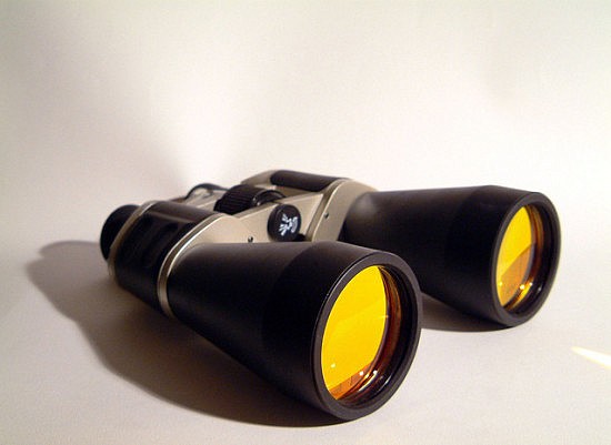 binoculars-1464304-639x466