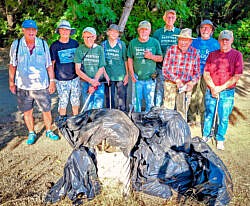 11 UUSS Parkway Stewards made a thorough clean up of our Parkway UU mile