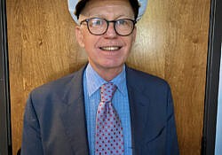 Roger-captain-hat-topaz